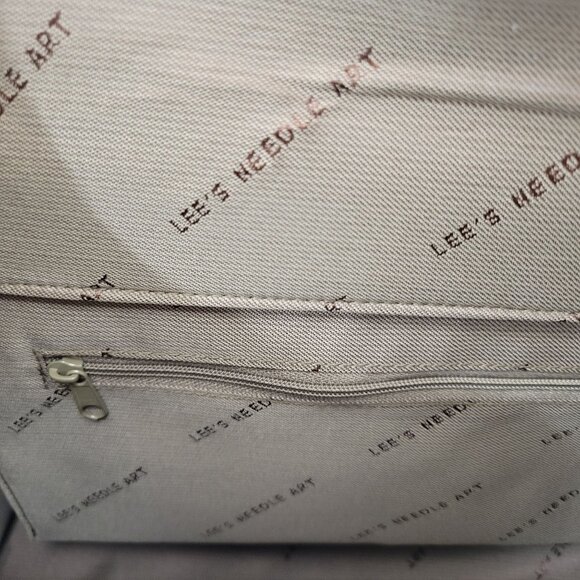 Tiger Needlepoint Faux Croc Beige Handbag Lee Needle Arts - Picture 8 of 9